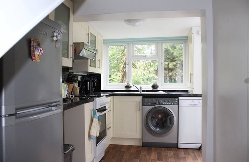 Larkhall Apartment | 1 bed near BIG BEN