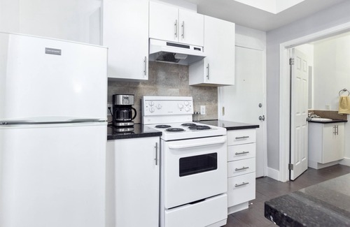 Byward Market - Parliament Hill Apartment | 1 Bed Room - Downtown Ottawa