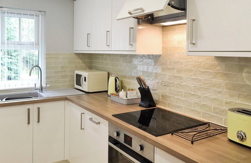 Saint Goran Cottage | 1 bedroom accommodation in Polmassick, near St Austell