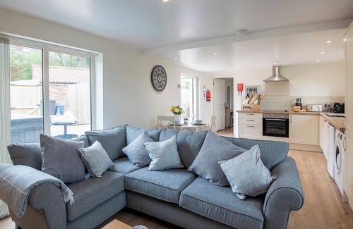 West Ashby Cottage | 1 bedroom accommodation in Fulletby, near Horncastle