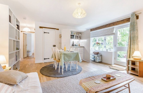East Dereham Cottage | 1 bedroom accommodation in Woodrising