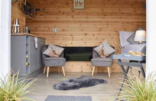 Ryhill Cottage | 1 bedroom accommodation in Ryhill, near Wakefield