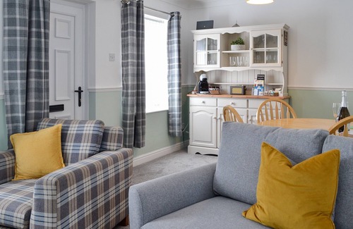 Wing Cottage | 1 bedroom accommodation in Brampton