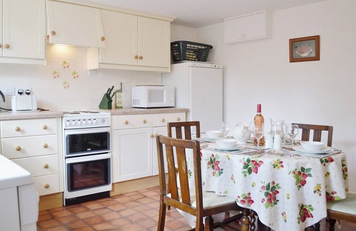 Clows Top Cottage | 1 bedroom accommodation in Wyre Forest, near Bewdley