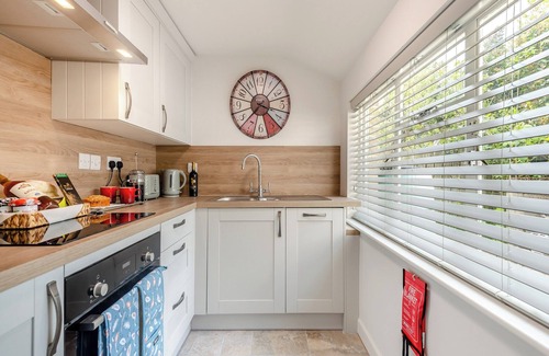 Holworth Cottage | 1 bedroom accommodation in Briantspuddle, near Wareham