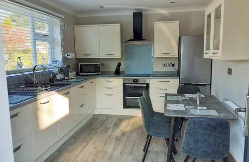 Galmpton Cabin | 1 bedroom accommodation in Churston Ferrers, near Brixham