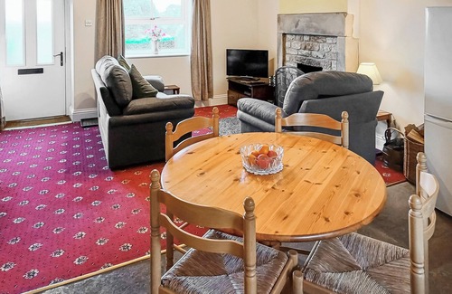 Caldwell Cottage | 1 bedroom accommodation in Caldwell, near Richmond