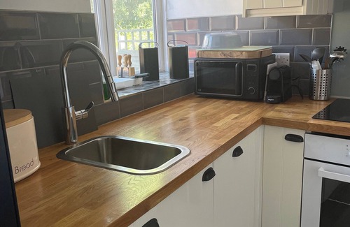 Henllan Cottage | 1 bedroom accommodation in Henllan