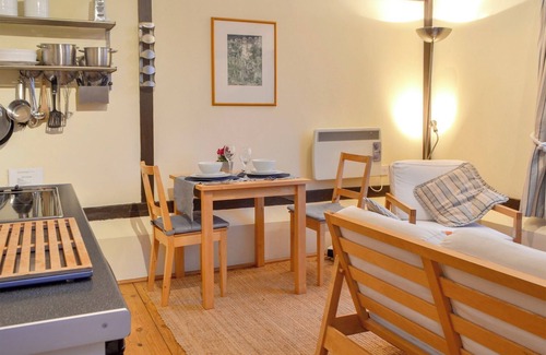 Battle Cottage | 1 bedroom accommodation in Ninfield, near Battle