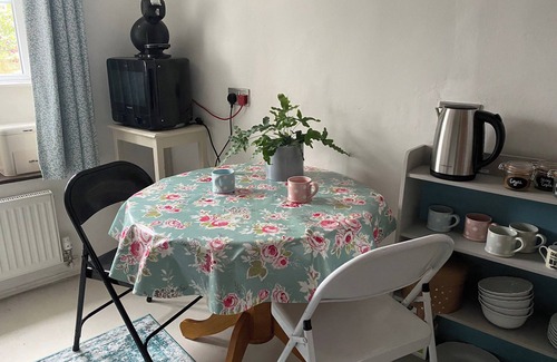 Wadeford Cottage | 1 bedroom accommodation in Chard