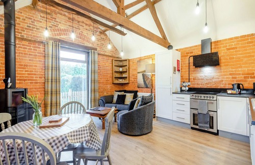 Foxley Cottage | 1 bedroom accommodation in Foulsham, near Reepham