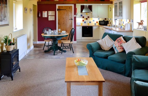 Pulham Cottage | 1 bedroom accommodation in Holnest, near Sherborne