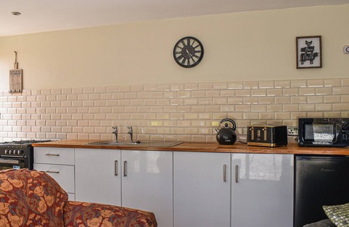 Worth Cottage | 1 bedroom accommodation in Worth, near Sandwich