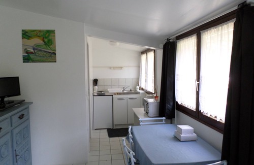 Crepy-en-Valois Apartment | 1 Bedroom Apartment in Crépy-en-Valois