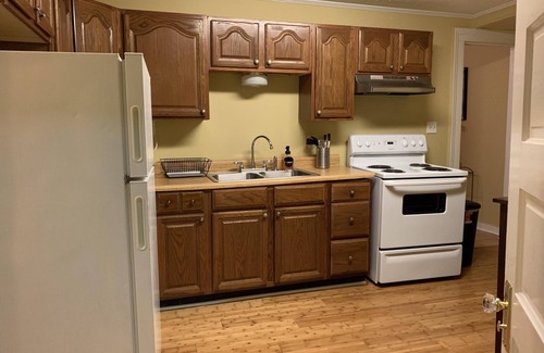LaGrange Apartment | 1 Bedroom Apartment Fully Furnished