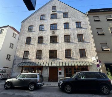 Graggenau Apartment | 1 bedroom apartment in central Munich
