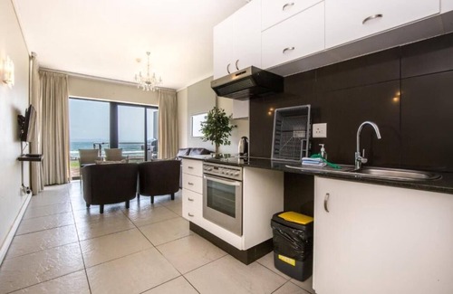 Durban Point Apartment | 1 Bedroom Apartment w/Sea View Durban