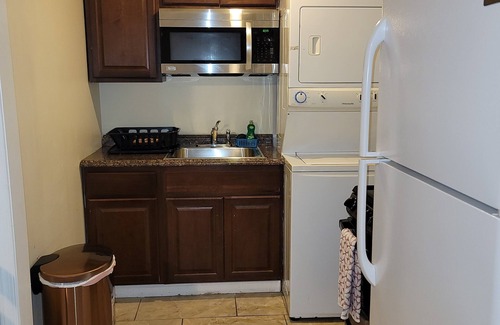 Odenton House | 1 Bedroom Basement Suite