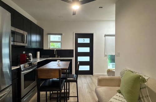Granada Apartment | 1 Bedroom Casita, by Coral Gables area
