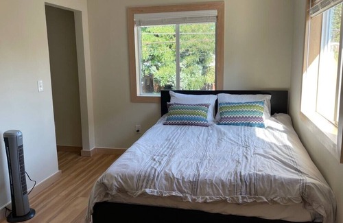 North Admiral Cottage | 1 Bedroom detach unit-10 min walk to Alki beach