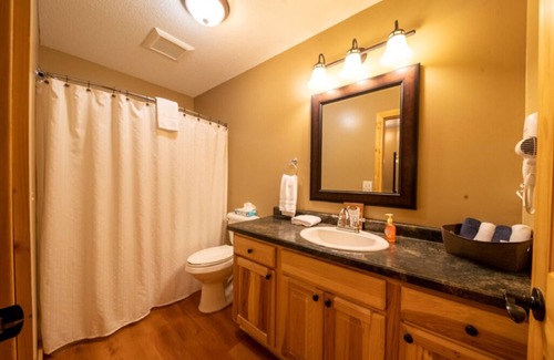 Isle Resort | 1-bedroom double queen hotel Cabin 13, overlooking Mille Lacs Lake