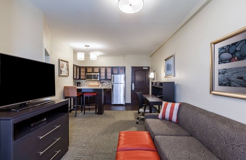Fossil Creek Condo | 1 Bedroom | Easy Access to Convention Center
