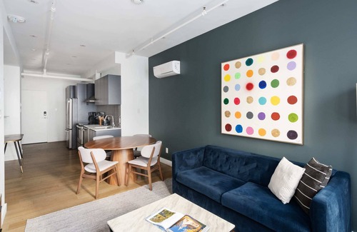 Chinatown Apartment | 1 Bedroom facing Palais des congres