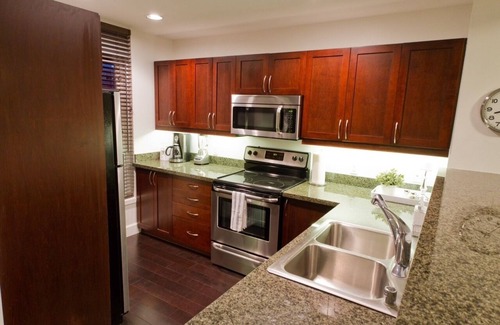 East Village Condo | 1 Bedroom High End Gaslamp Beauty. Convention Center Close!