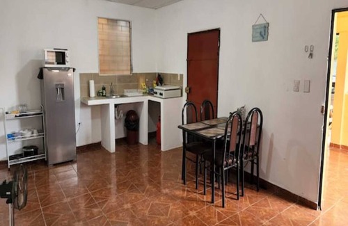 La Libertad House | 1-Bedroom ⛱️LA FORTALEZA's Guesthouse near BEACH