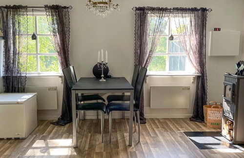 Aspered House | 1 bedroom lovely home in äspered