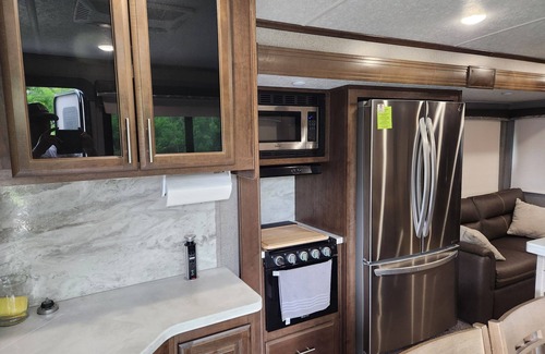Lake Charles House | 1-bedroom mobile home just 18 minutes drive to Golden Nugget