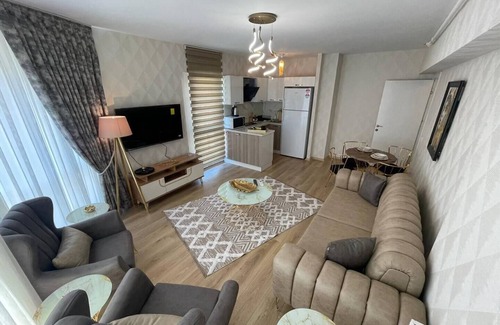 Esenyurt Apartment | 1-bedroom, nearby services&park, Wifi, parking-ZG5