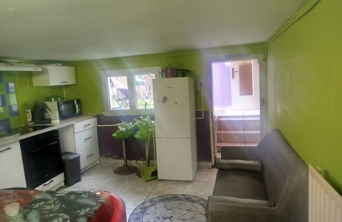 Belle-Eglise House | 1 bedroom or 2 for rent independent entrance including kitchen + bathroom - WIFI