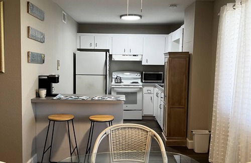 South Bradenton Condo | 1 Bedroom Private Bath