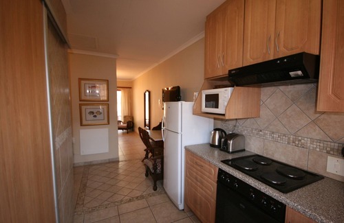 Greater Johannesburg Metropolitan Area Apartment | 1 bedroom self-catering accommodation in Fourways, Johannesburg (sleep 2)