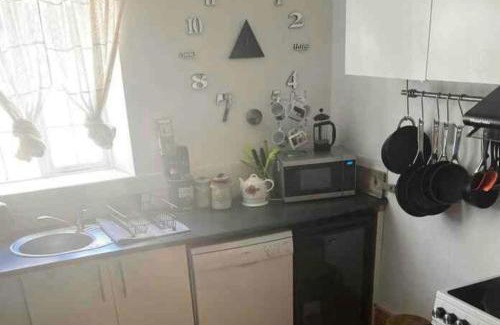 Litton Mill Apartment | 1 Bedroom -Sleeps 3-Dog friendly-Garden-Riverside