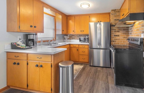 Green Bay House | 1 Block To Lambeau 3 BR, Sleeps 6 Pet-Friendly