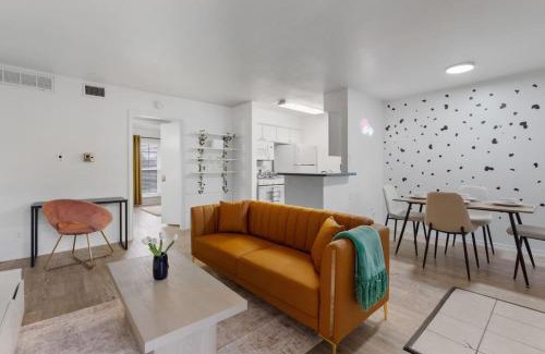 West Campus Apartment | 1 Br Apt Next 2 Downtown - Cozy