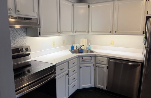 Killington Condo | 1 BR Best Location! Pools/Massage Chair/Hottubs!nSummer '25 long term rental ok!