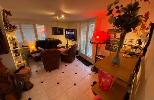 Auvernaux House | 1 Chambre chez l habitant, 1 à 4 pers, Park ext, TAXI VTC 6places disponibles