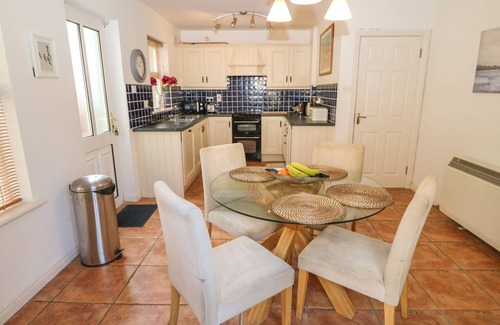 Rosscarbery Cottage | 1 CLOSHEEN LANE, pet friendly in Rosscarbery, County Cork