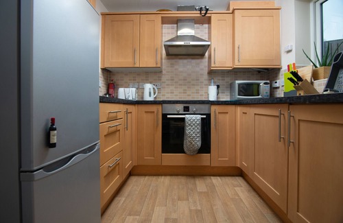 Bristol House | 1 Cozy Room available in Bishopston Sleeps 2