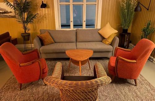 Lødingen Apartment | 1. etg i Dampskipsbrygga, Lødingen havn