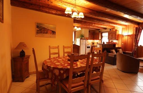 Praz-sur-Arly Apartment | 1 floor ski-in chalet in Prazarly 9 min away from Megève