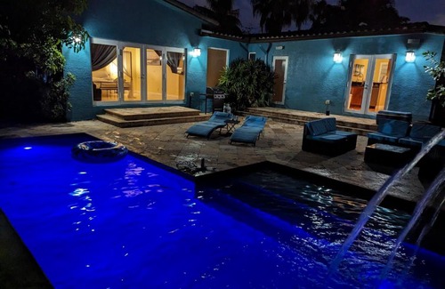 Poinsettia Heights House | #1 Fort Lauderdale House - Heated Salt Water Pool - Private Oasis-Updated Gorgeous 3BR 3BA - Las Olas