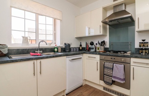 Dunster Cottage | 1 MARSH GARDENS, family friendly, country holiday cottage in Dunster