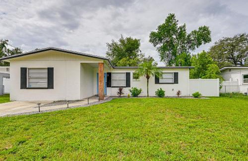 Terrace Park House | 1 Mi to Busch Gardens Modern Home with Private Yard