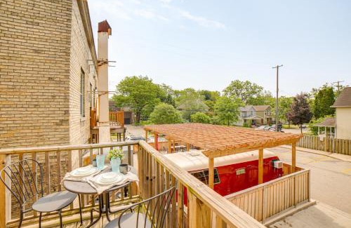 Grand Rapids Apartment | 1 Mi to Dtwn Grand Rapids Chic Condo with Balcony!