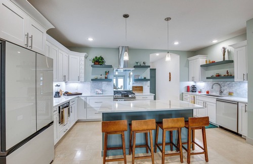Pine Island House | < 1 Mi to Dtwn Pine Island: Updated Home w/Yard!