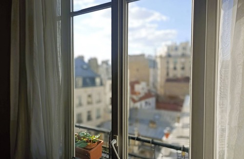 Quartier des peupliers Apartment | 1 min from the metro, ideal for exploring Paris with the family or on business trips!